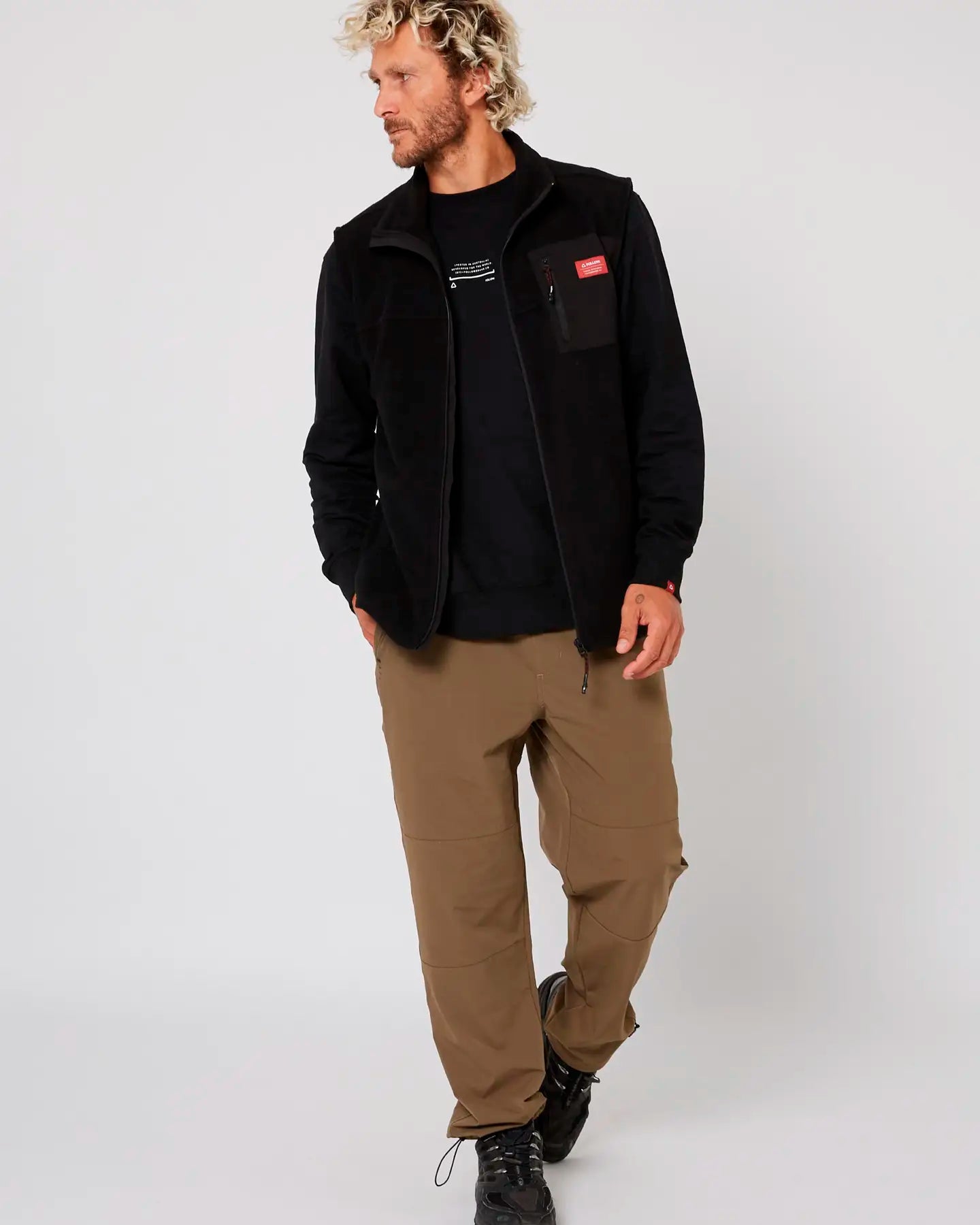 Follow Polar Vest - Black Font