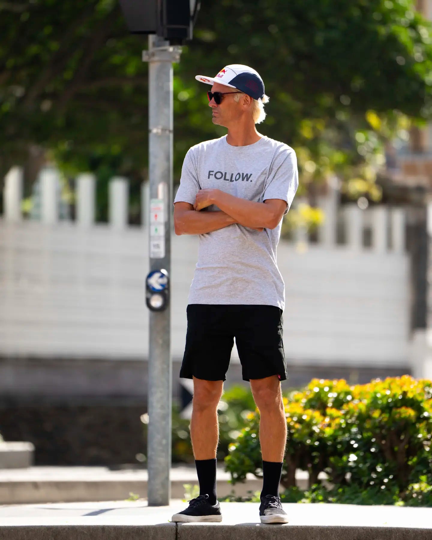 Follow Summer Chino - Black lifestyle 3