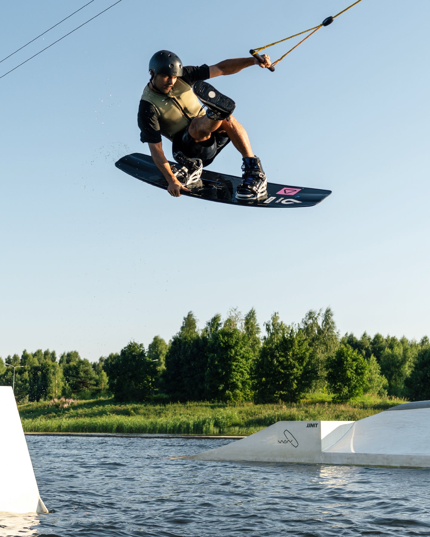 Follow Vid Impact- Sand - lifestyle 1