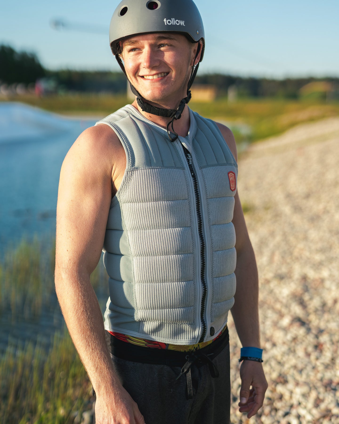 Follow Employee of the Month Impact- Grey