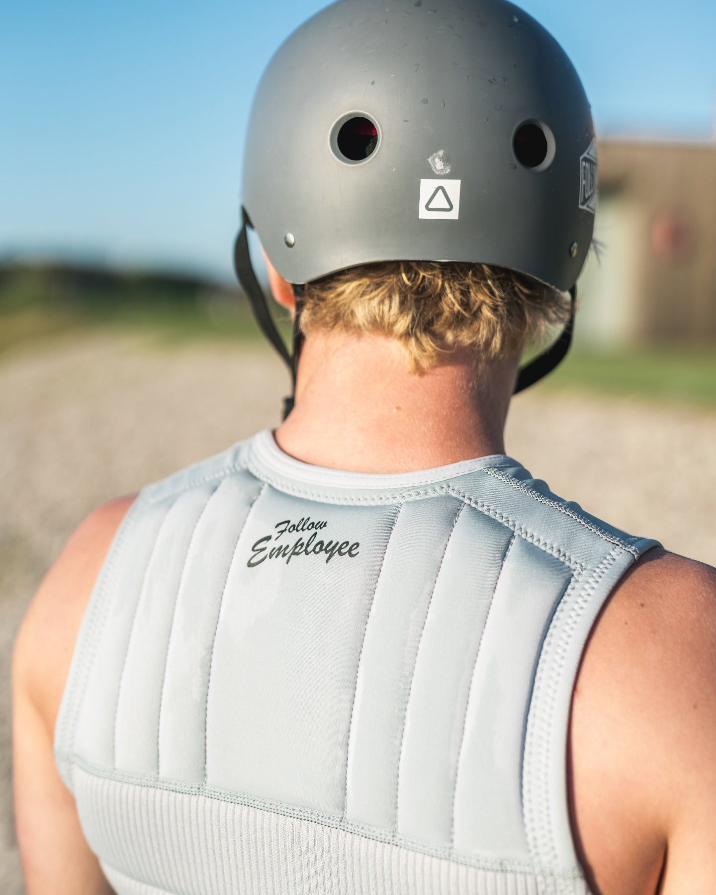 Follow Employee of the Month Impact- Grey - Lifestyle 5