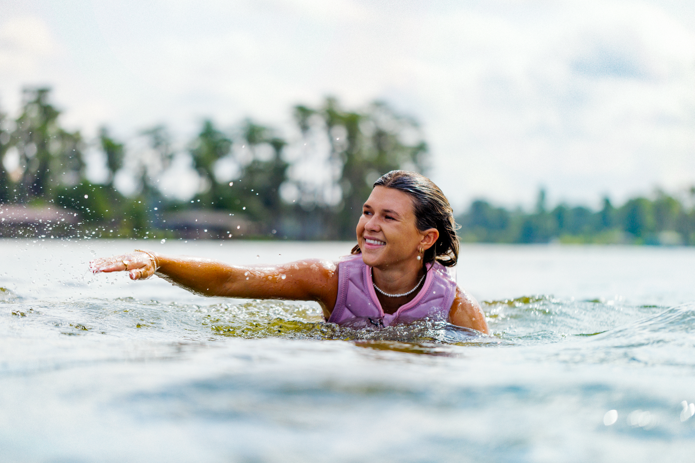 Follow Pro Wakesurf Athlete, Ashley Hebert shares her secrect on what follow picks she take out and what doesn't leave her side.