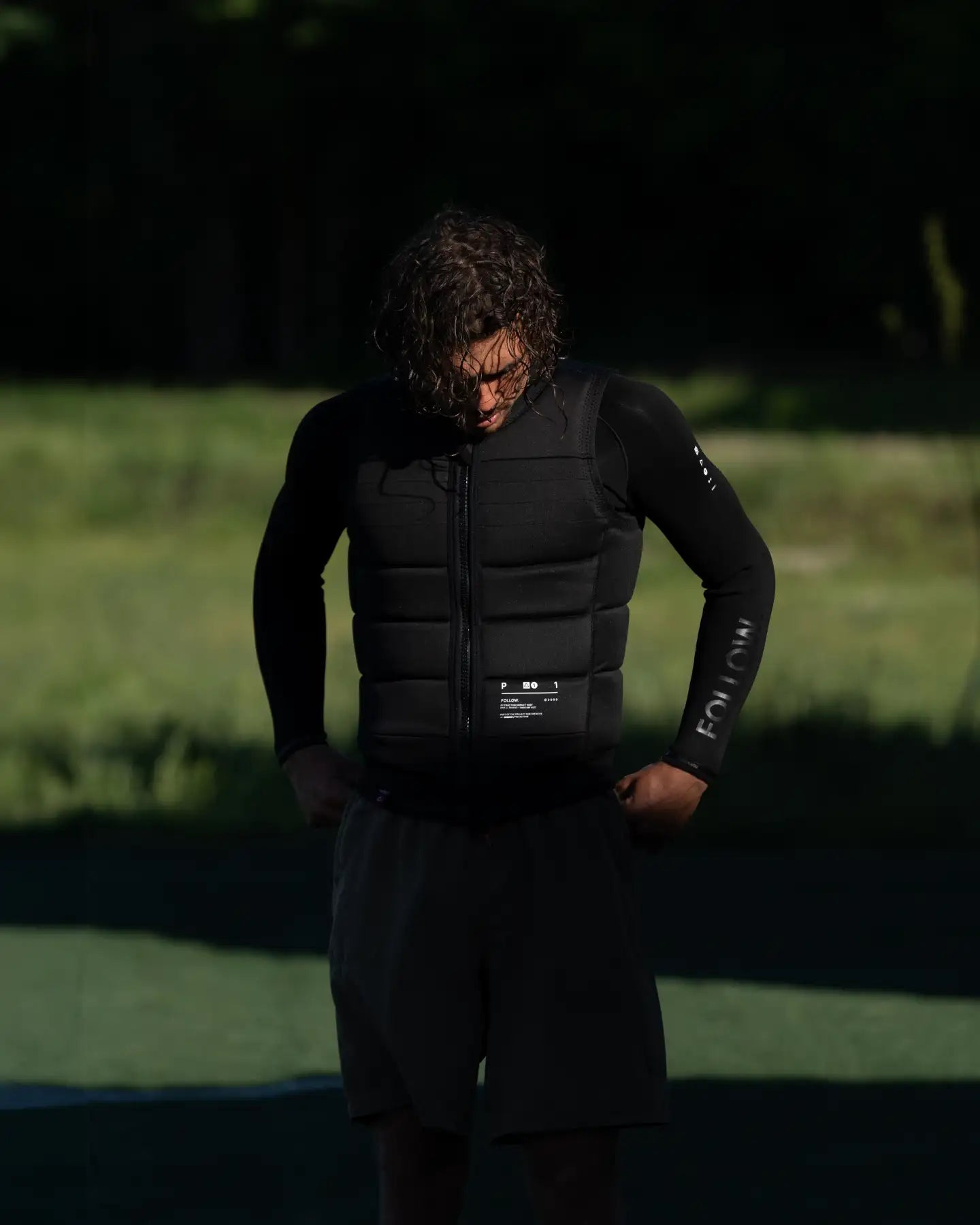 Follow P1 Traction Impact Vest - Black lifestyle 3