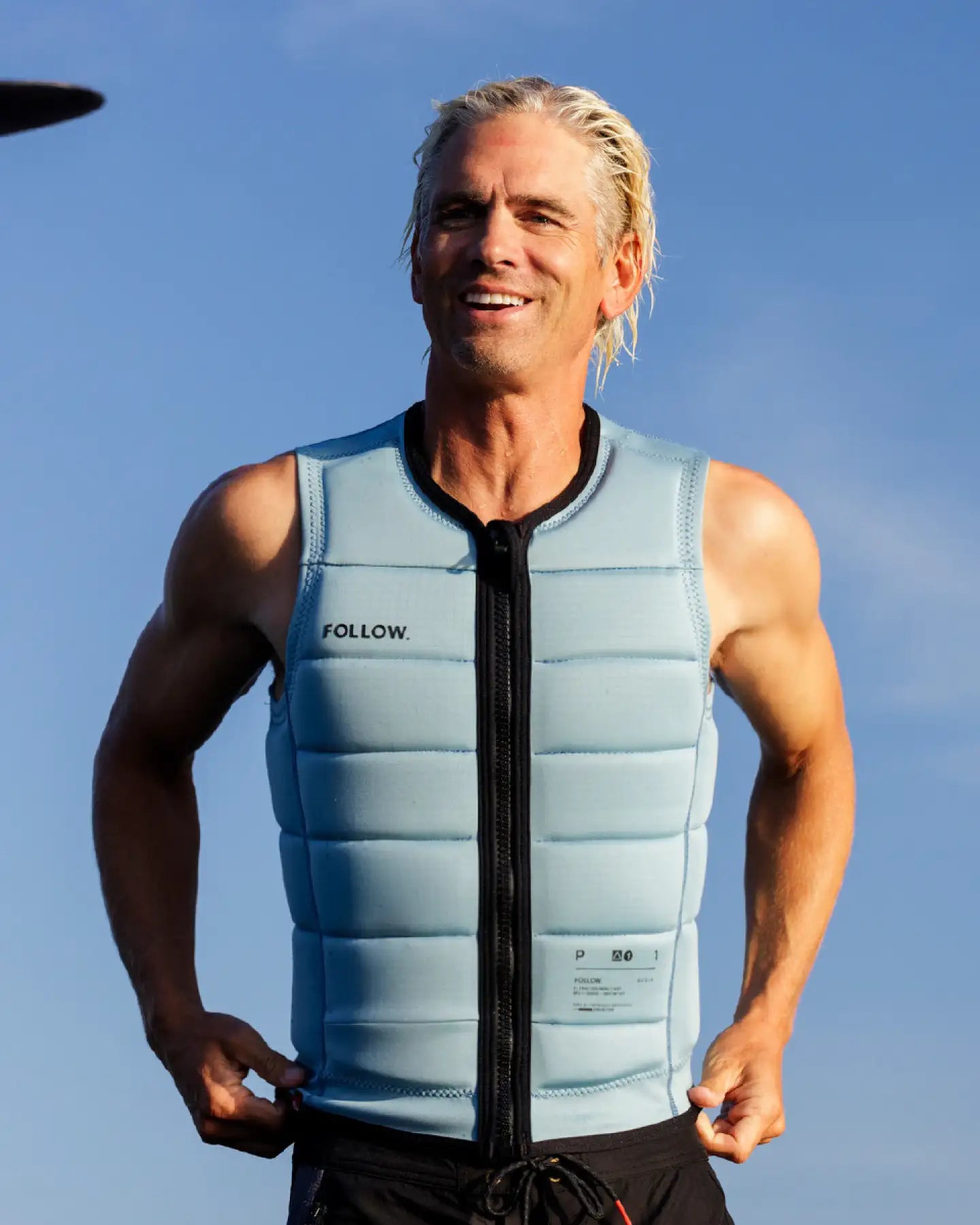 Follow P1 Traction Impact Vest - Ocean lifestyle 1