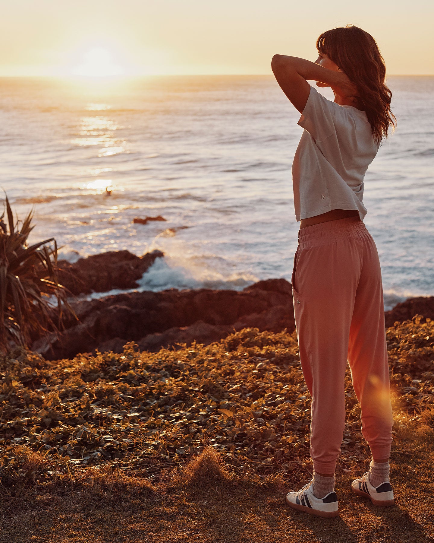 Follow Serena Jogger - Pastel Pink Lifestyle 5